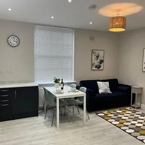  Apartment Charming 1 Bed Georgian
